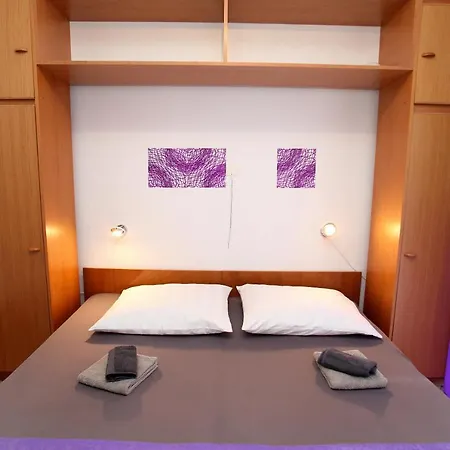 Bed & Breakfast Pansion Ruzica Trogir